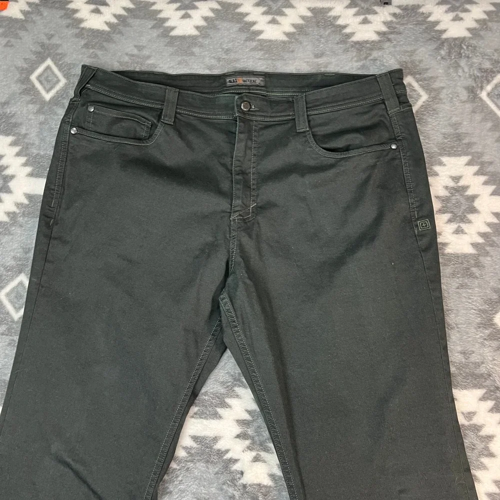 5.11 Tactical Defender-Flex Slim Pants Mens 40x34 Dark Green Black Twill 74464